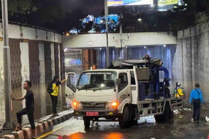 BWS Bali Penida Kerahkan Pompa Mobile Atasi Genangan Air Di Underpass Dewa Ruci 1