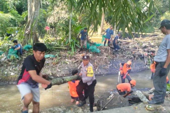Cegah Banjir, Sampah Di Tukad Belega Dibersihkan 1