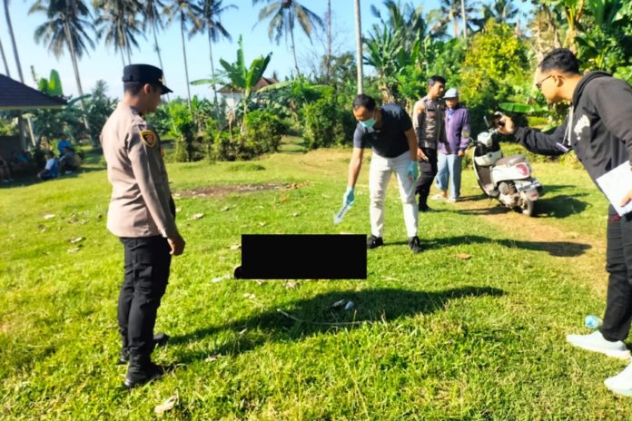 Diduga Berusia 3 Bulan, Janin Membusuk Ditemukan Di Setra Desa Bantas 1