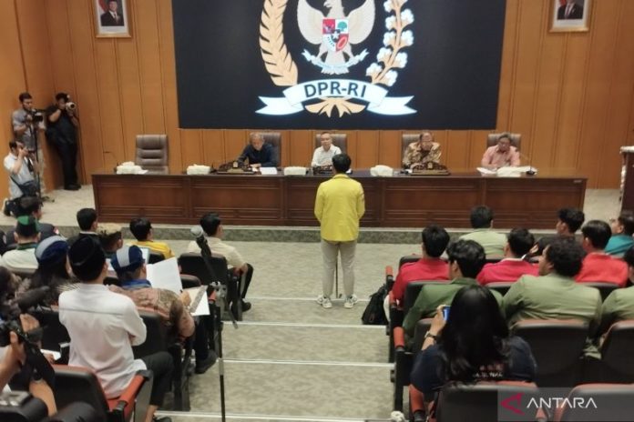 Elemen Mahasiswa Diterima Pimpinan DPR, Ingatkan Spal 17+8 Tuntutan Rakyat 1