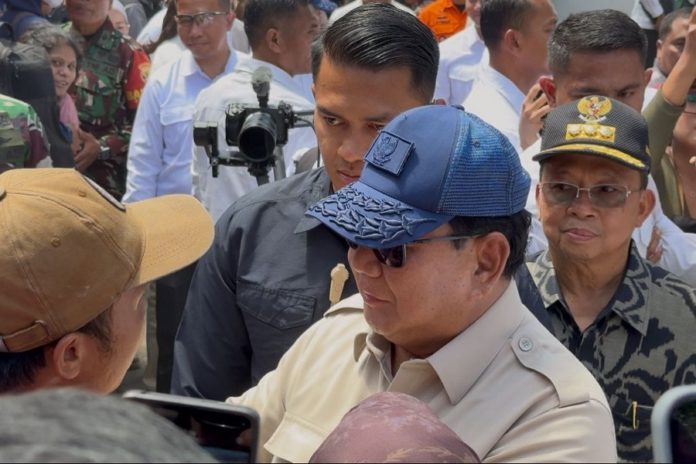 Gubernur Koster Dampingi Presiden Prabowo Tinjau Korban Banjir Di Denpasar 1
