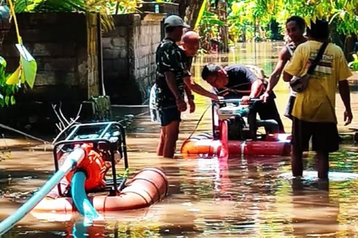 Gunakan Tiga Pompa, BPBD Sedot Banjir Di Banjar Tengading Antiga 1