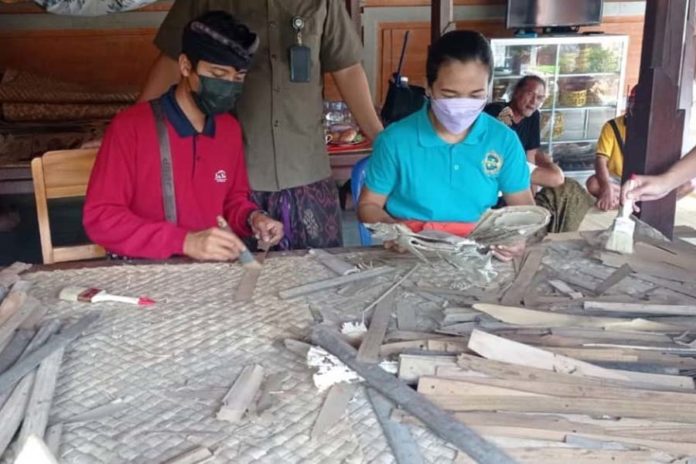 Hingga Agustus, Segini Jumlah Lontar Milik Masyarakat Denpasar Yang Telah Dikonservasi 1