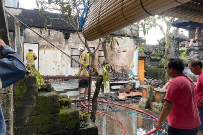 Sedang Persiapkan Persembahyangan Tumpek Landep, Rumah Warga Di Kuta Utara Terbakar 1