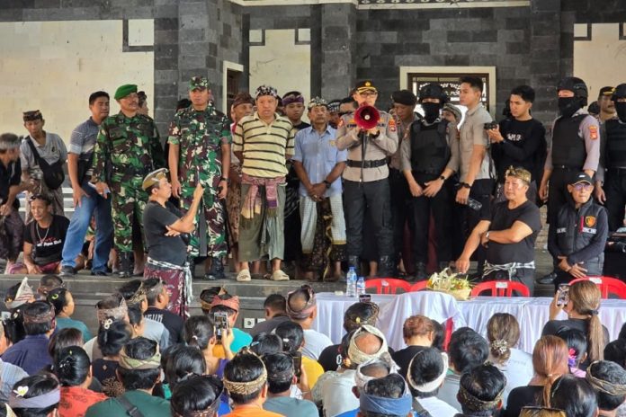 Sempat Bersitegang, Ini Kronologi Ricuh Di Paruman Agung Penetapan Kelian Desa Adat Bugbug 1