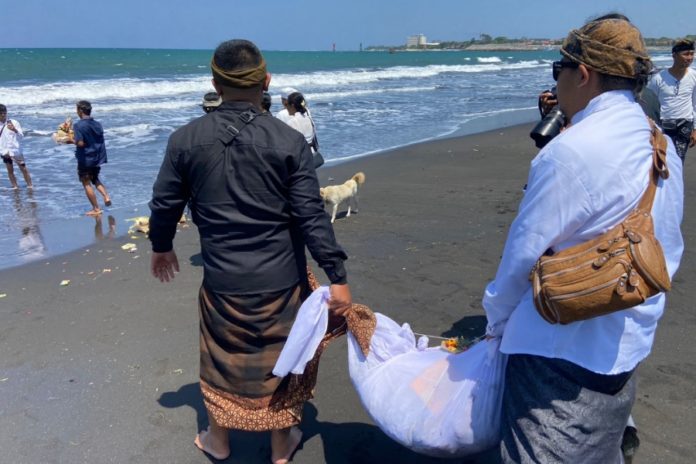 Usai Dikremasi, 26 Abu Jenazah Telantar