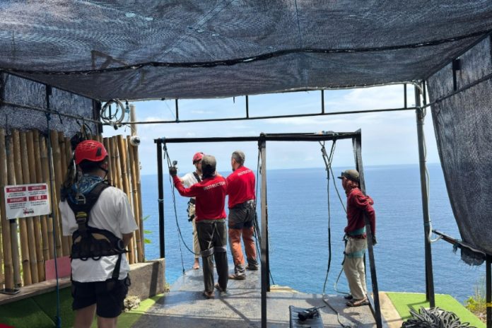 Aktivitas Bungee Jumping Di Kelingking Beach Dihentikan Sementara 1