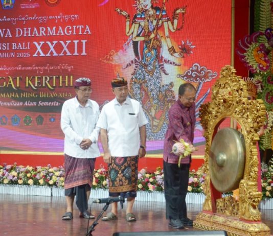 Buka Utsawa Dharma Gita XXXII, Gubernur Koster Tegaskan Seni dan Agama Jadi Prioritas