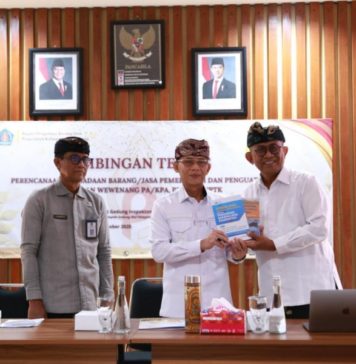 Bupati Satria Buka Bimtek Pengadaan Barang Jasa Pemerintah dan Penguatan Tugas