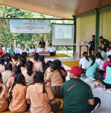 Bupati Satria Pimpin Aksi Bersih-bersih di Wisata Tukad Jinah Tubing Manduang