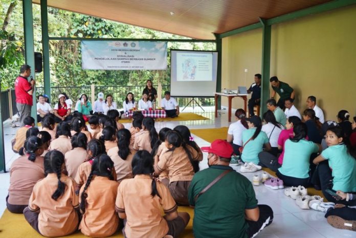 Bupati Satria Pimpin Aksi Bersih Bersih Di Wisata Tukad Jinah Tubing Manduang 1