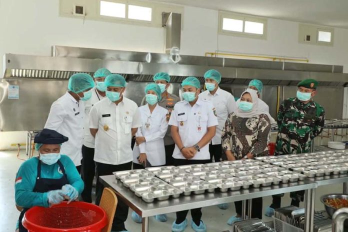 Cek SPPG Jebres, Gubernur Luthfi Minta Penerbitan SLHS Di Jateng Dipercepat 1