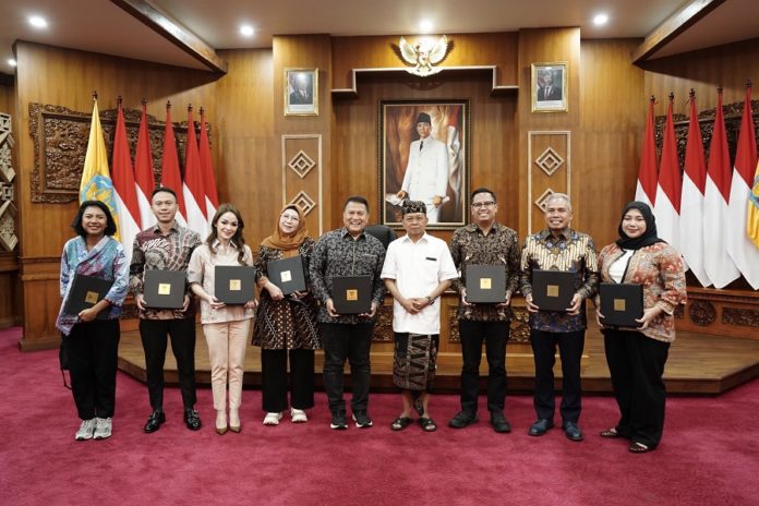 Disambangi BKSAP DPR RI, Gubernur Koster Sebut Bali Penyumbang Devisa Pariwisata Terbesar 1