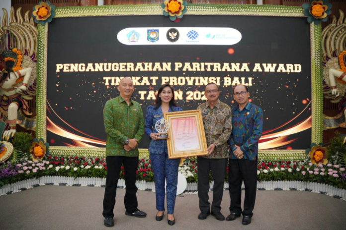 Kabupaten Gianyar Raih Peringkat I Penghargaan Paritrana Award 1