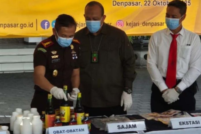 Kejari Denpasar Musnahkan Barang Bukti Kejahatan, Didominasi Narkoba 1