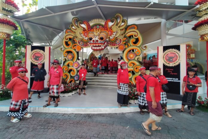 Konferda PDIP Bali Diamankan Puluhan Personel 1