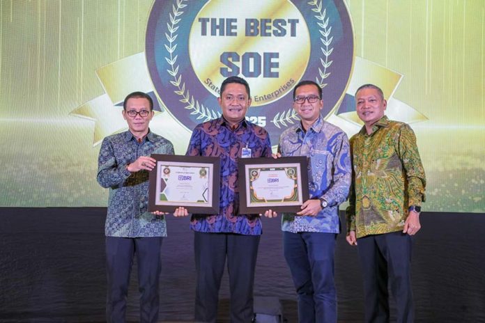 Konsisten Cetak Kinerja Unggul, BRI Raih 2 Penghargaan Bergengsi Pada Indonesia Economic Summit 2025 1