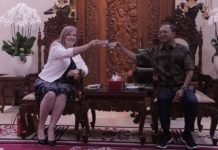 Kopi Arak Simbol Keakraban Diplomatik, Gubernur Koster dan Menteri Cahill Bahas Kerja Sama Bali-Northern Territory
