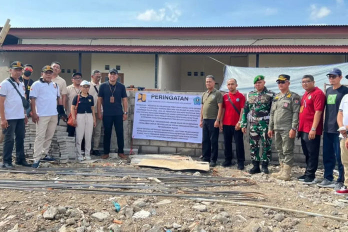Langgar RTH, Tiga Bangunan Di Jalan Cekomaria Dipasang Spanduk SP3 1