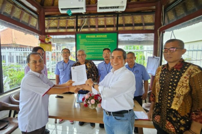 Lewat Penetapan PN Denpasar, AAN Alit Wiraputra Kembali Jadi Anggota YPPLPK Bali 1