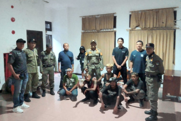 Penertiban Di Kawasan Wisata, Satpol PP Badung Amankan Gepeng Wajah Lama, Waria Hingga Anak Punk 1