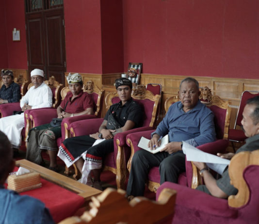 Polemik Lahan Depan Pura Segara, Dijadikan Usaha Bar, Krama Adat Sinalud Datangi DPRD Buleleng