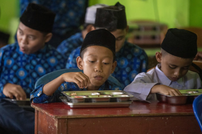 Prabowo Ultah Ke 74, Semua SPPG Sajikan Menu Ini Untuk MBG 1