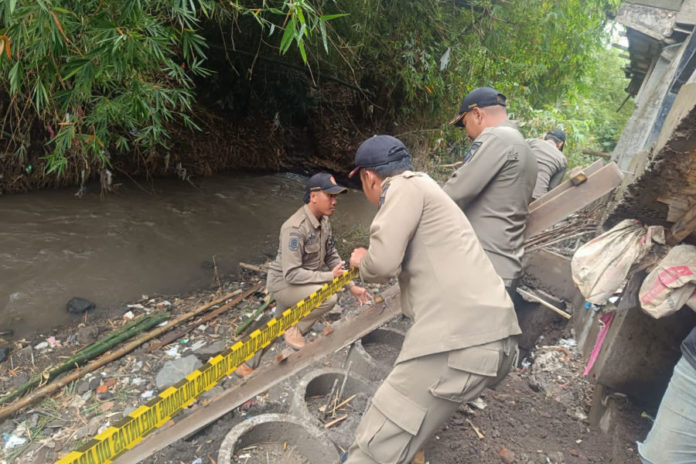 Satpol PP Badung Tertibkan Delapan Pembangunan Langgar Sempadan Sungai 1