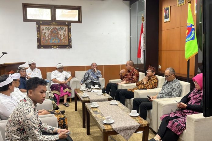 Sekda Agung Lesmana Jadi Finalis Digital Leadership Government Awards Tahun 2025 1