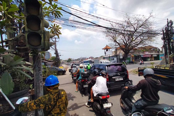 Soal Traffic Light Padam Di Persimpangan Gunung Salak Teuku Umar Barah, Dishub Sebut Ini Penyebabnya 1