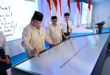 2026, Ditargetkan 1 Juta Panel Interaktif Terpasang di Sekolah