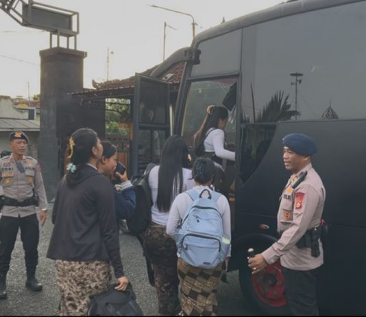Antisipasi Lakalantas pada Siswa, Brimob Gilimanuk Fasilitasi Bus Sekolah Gratis