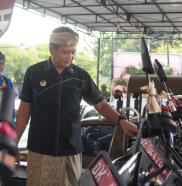 Bupati Kembang Soroti Maraknya PKL di Jembrana