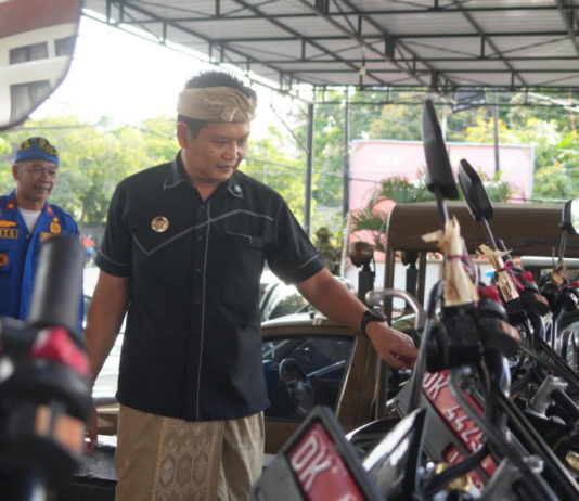 Bupati Kembang Soroti Maraknya PKL di Jembrana