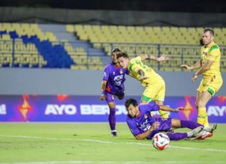 Derbi Jatim Berakhir Panas, Persik dan Persebaya Berbagi Poin