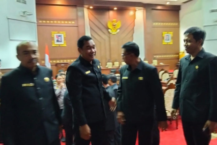 Dewan Gianyar Setujui Dua Ranperda Menjadi Perda, APBD Dan Pelestarian Seni 1