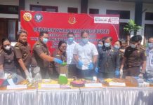 Didominasi Kasus Narkoba, Kejari Jembrana Musnahkan Barang Bukti Puluhan Perkara