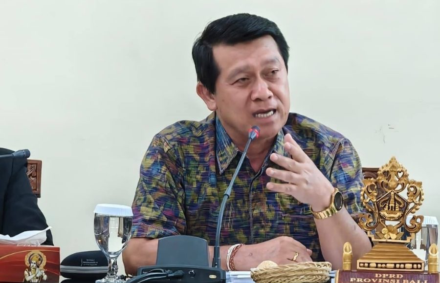 Dikaitkan dengan Izin Pembangunan Lift Kaca Pantai Kelingking, Nyoman Suwirta: Perizinan Ditangani DPMPTSP