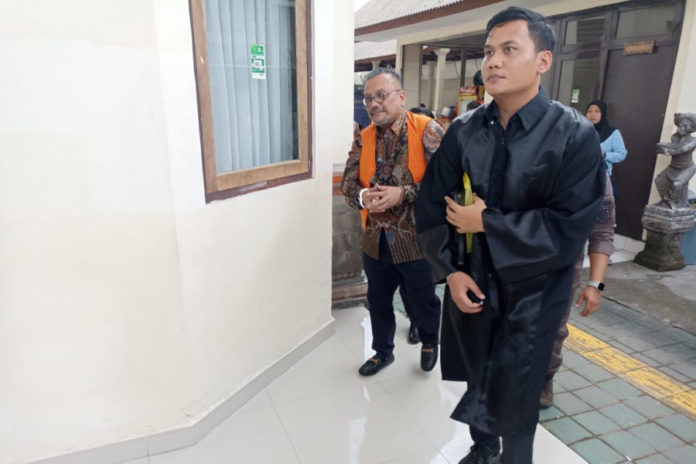 Disebut Minta Uang Untuk Bareskrim Dan Polda Bali, Terdakwa Togar Situmorang Geleng Kepala 1