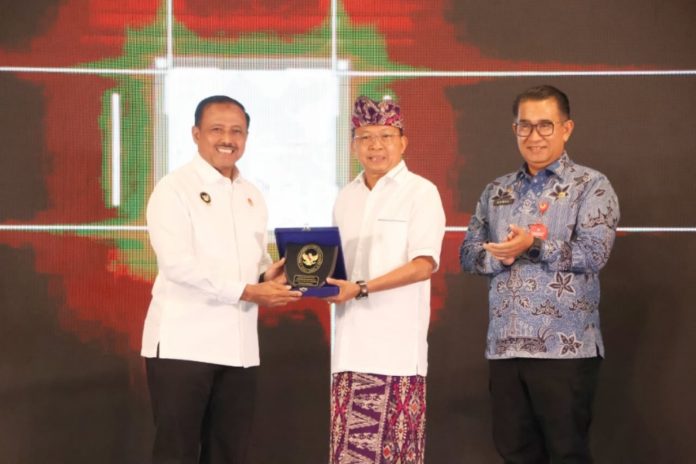 Dukung Direvisi, Gubernur Koster Tegaskan UU Otda Harus Perhatikan Karakteristik Dan Potensi Daerah 2