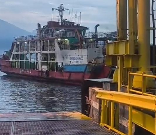 Evakuasi Tak Jadi Tunggu Laut Pasang, KMP Cemerlang 55 Berhasil Lepas Kandas