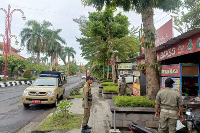 Fasum Dipakai Jualan, Satpol PP Gianyar Intensifkan Penertiban Pedagang 1