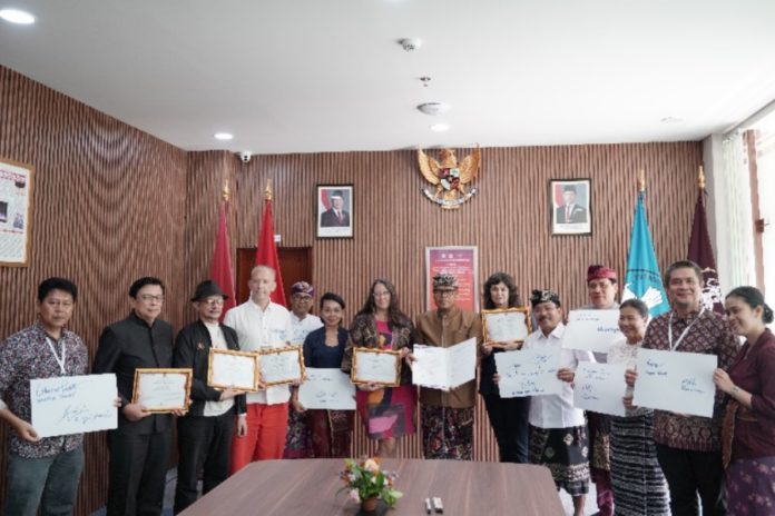 Globalitas Seni Rupa Dan Desain Bali 1