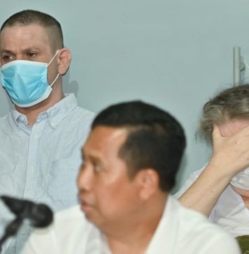 Gunakan Kursi Roda dan Dibopong Petugas, Lindsay June Sandiford Diserahkan ke Pemerintah Inggris