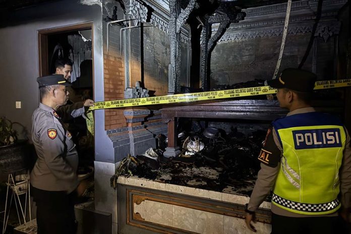 Ingin Selamatkan Mobil Saat Kebakaran Melanda, Pemiliknya Tersambar Api Saat Ambil Kunci 1