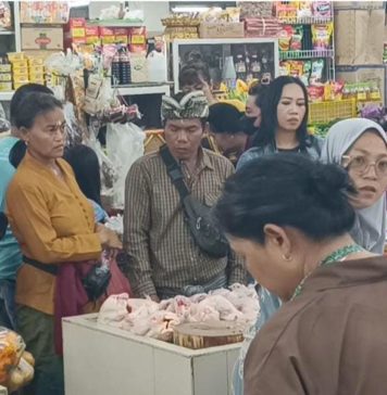 Jelang Galungan, Harga Daging Ayam di Jembrana Merangkak