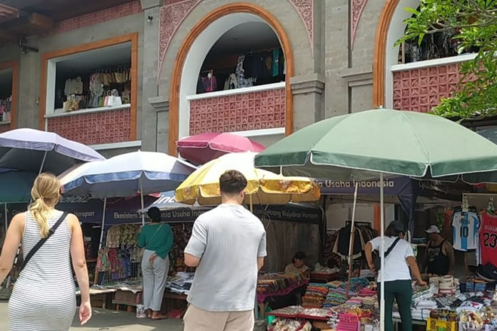 Kadisperindag Gianyar Janjikan Ini Ke Pedagang Pasar Ubud Yang Direlokasi 1