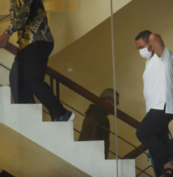 Kasus Korupsi, KPK Tetapkan Gubernur Riau Tersangka