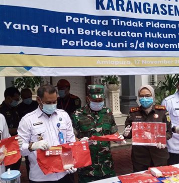 Kejari Karangasem Musnahkan 35 Barang Bukti, Didominasi Perkara Narkotika
