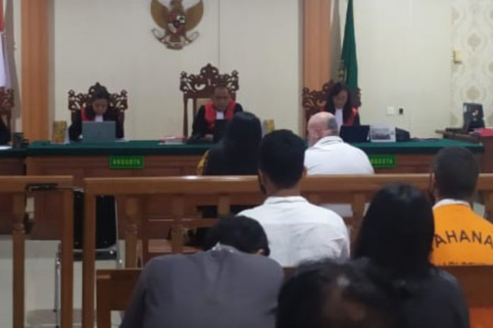 Kuasai 594 Pil Ekstasi, Bule Jerman Dituntut Delapan Tahun Penjara 1